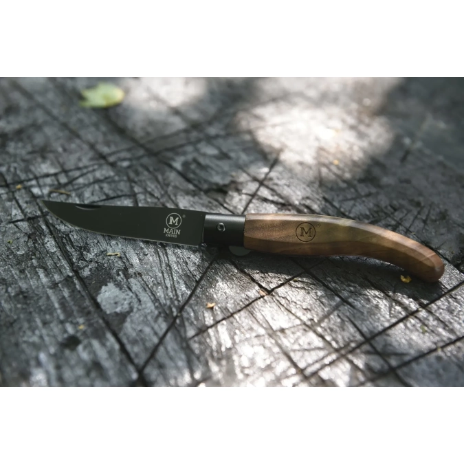 Main Spanish Line Walnut Wood – 87mm Pocket Knife with Titanium‑Coated Blade