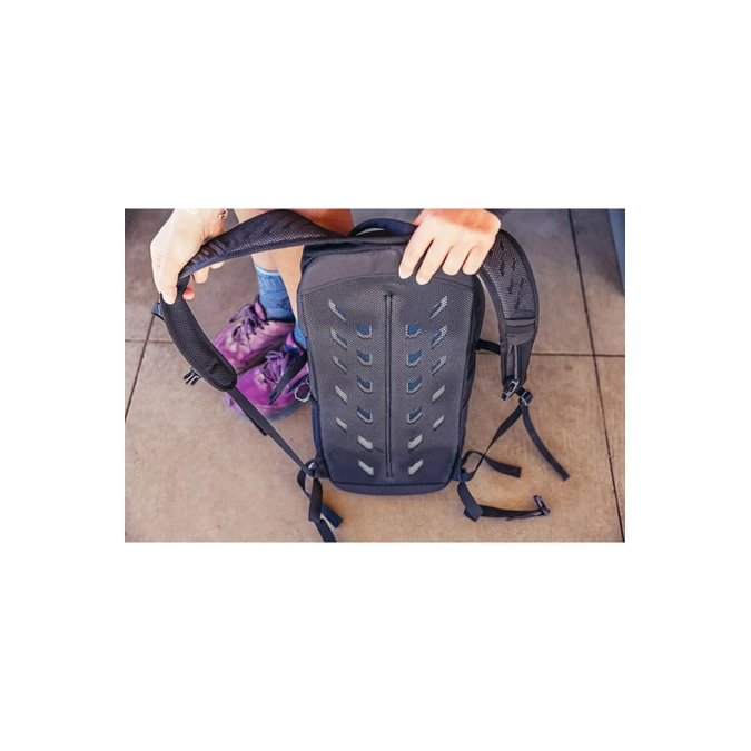 Gregory Nano 18 Backpack Optic Black